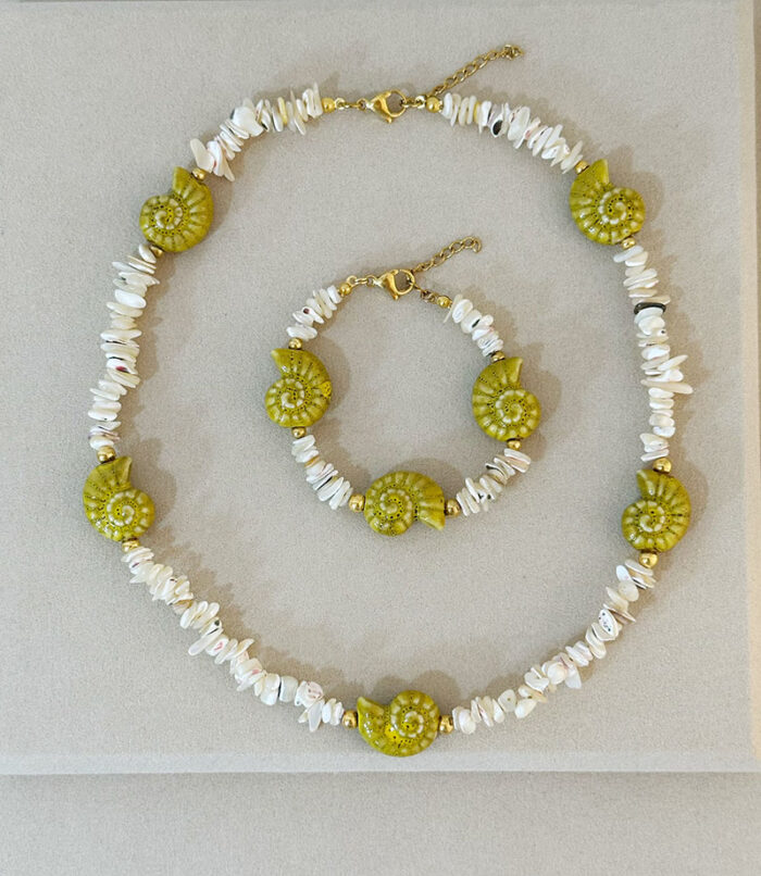 conjunto colar e pulseira cascanho e ceramica 1